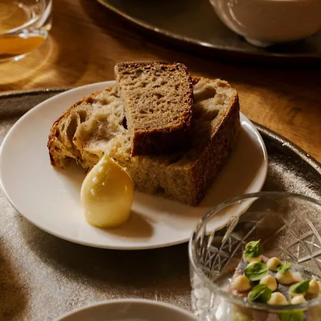 ホテル ポッド ロザ