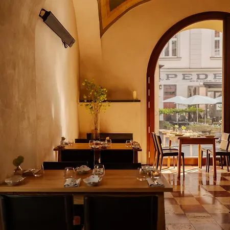 ポッド ロザ ホテル 5*